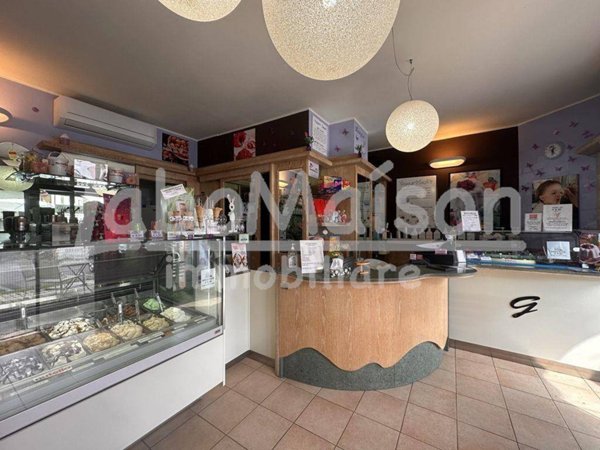 negozio in vendita a Gavirate