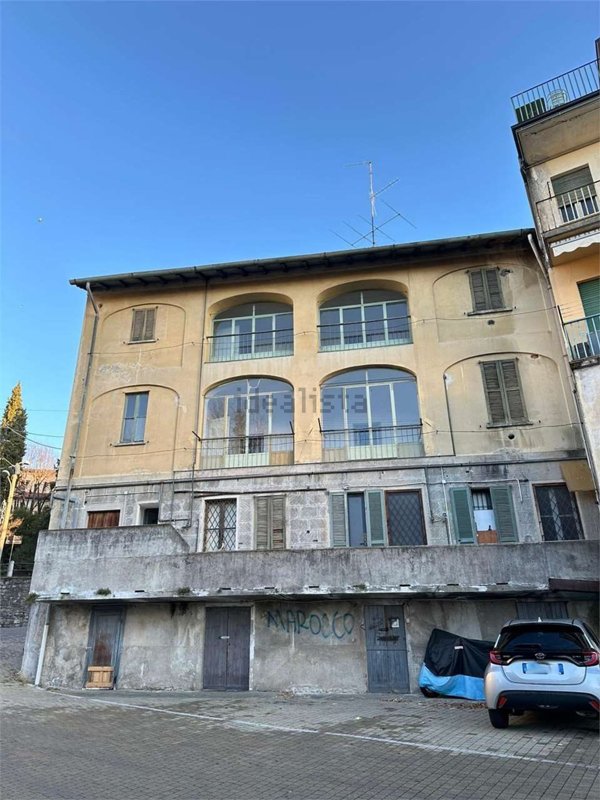 intera palazzina in vendita a Gavirate