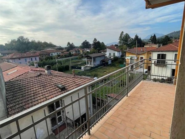 intera palazzina in vendita a Gavirate