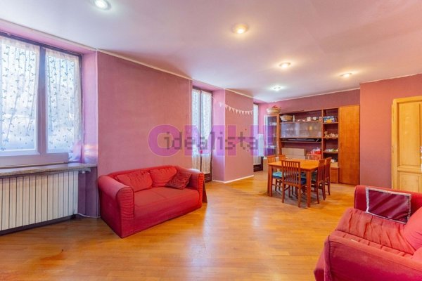 appartamento in vendita a Gavirate