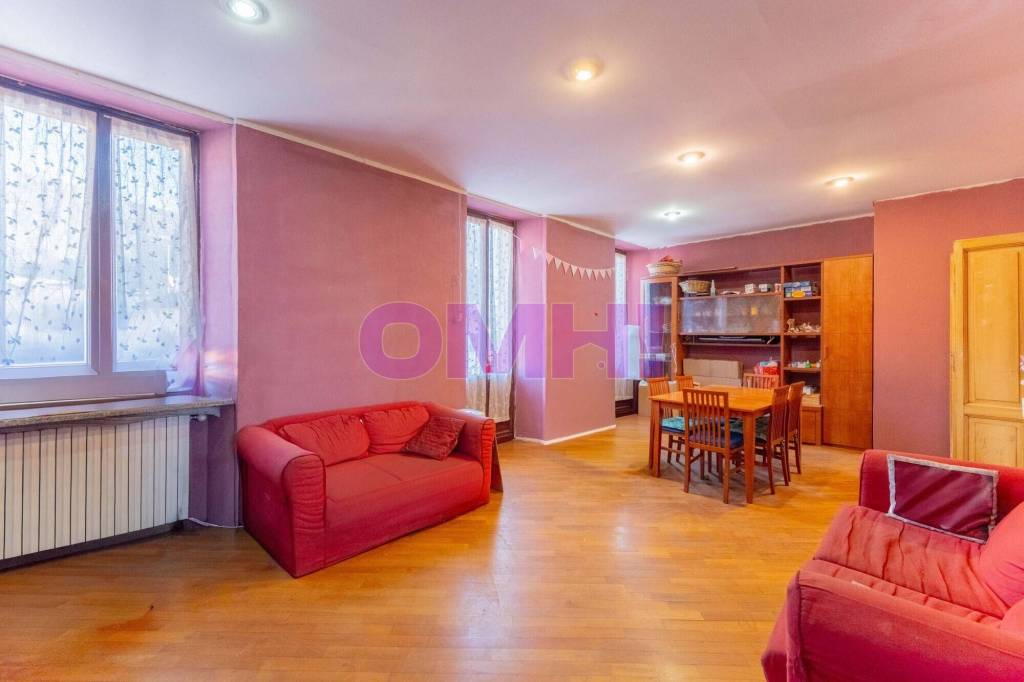 appartamento in vendita a Gavirate