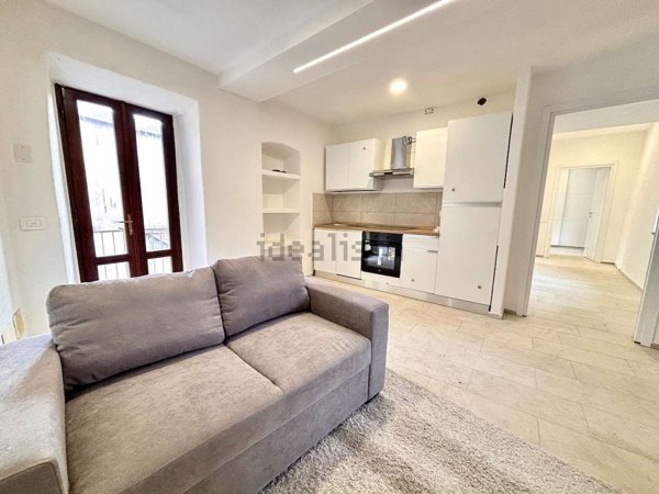 appartamento in vendita a Gavirate