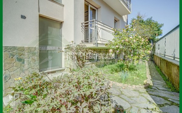 appartamento in vendita a Gavirate