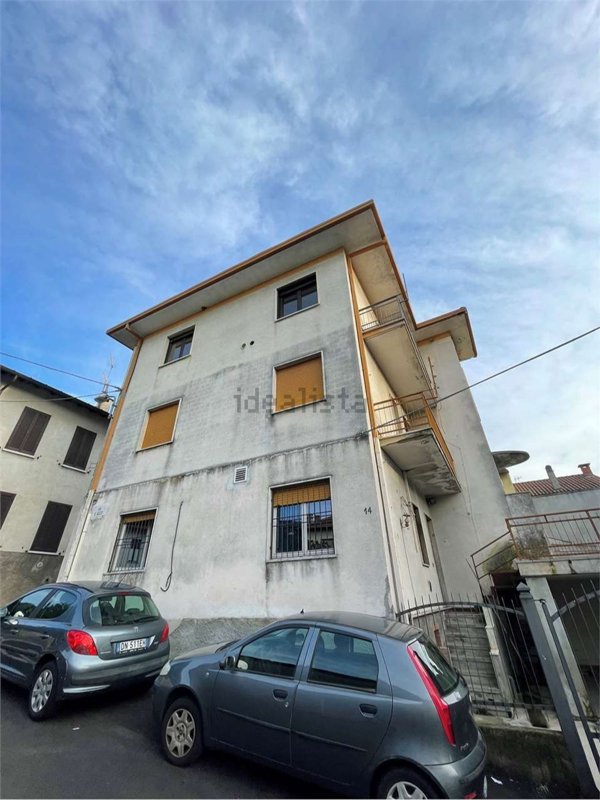 appartamento in vendita a Gavirate