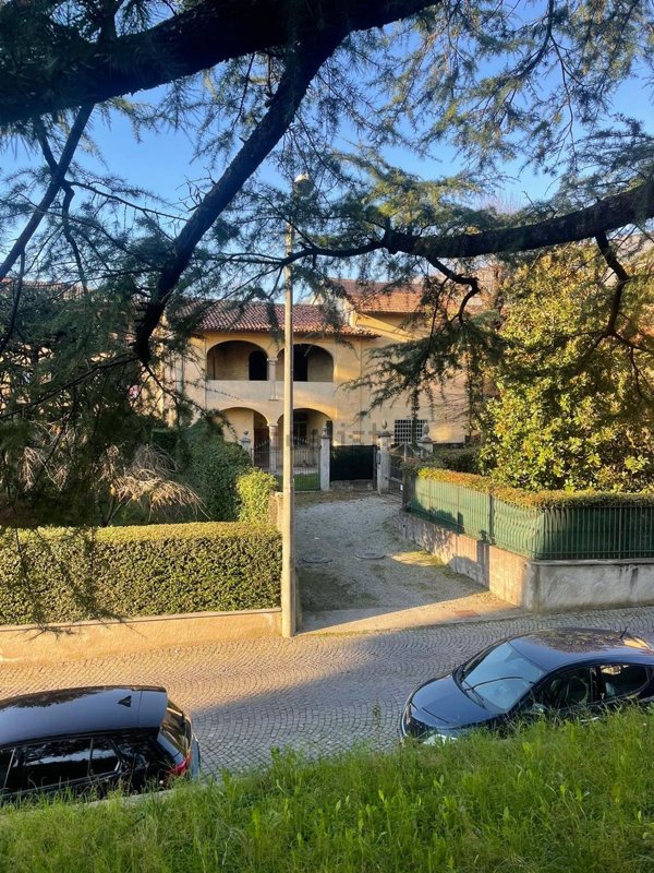 casale in vendita a Gavirate