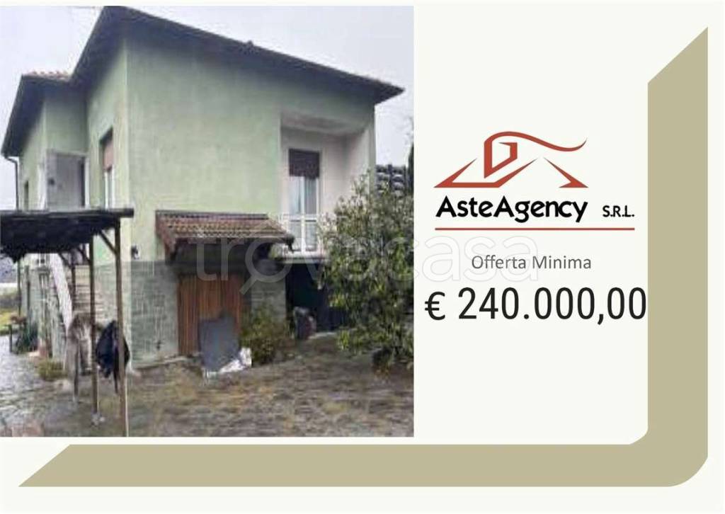 casa indipendente in vendita a Gavirate