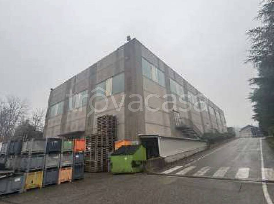 locale commerciale in vendita a Gavirate