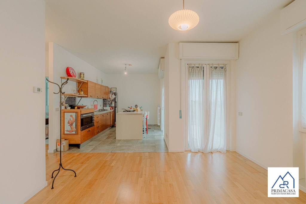 casa indipendente in vendita a Gavirate