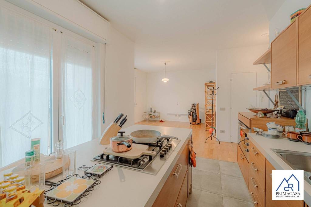 casa indipendente in vendita a Gavirate