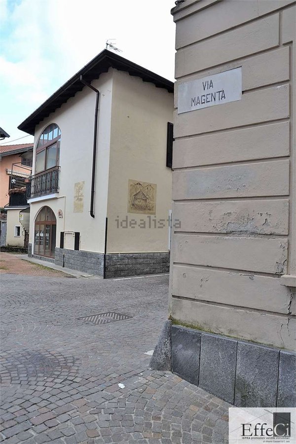 appartamento in vendita a Gavirate