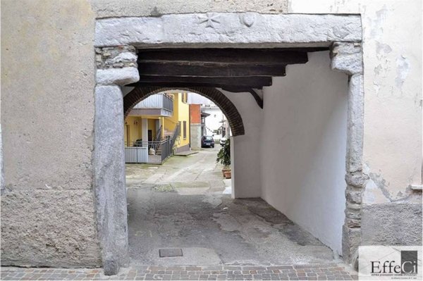 appartamento in vendita a Gavirate