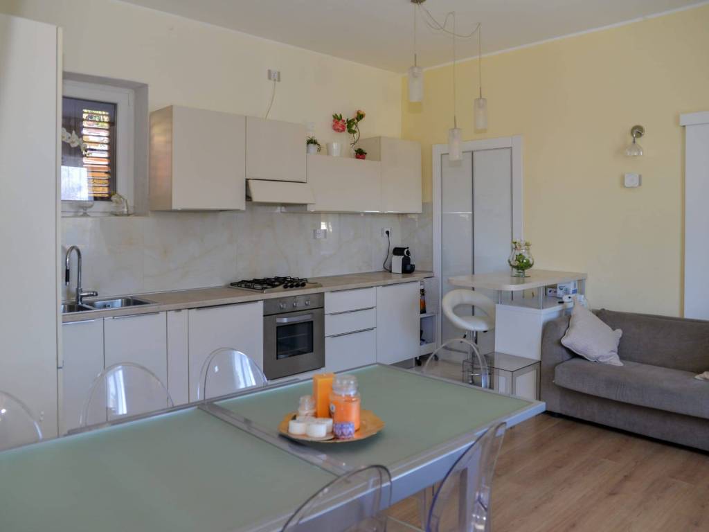 appartamento in vendita a Gavirate