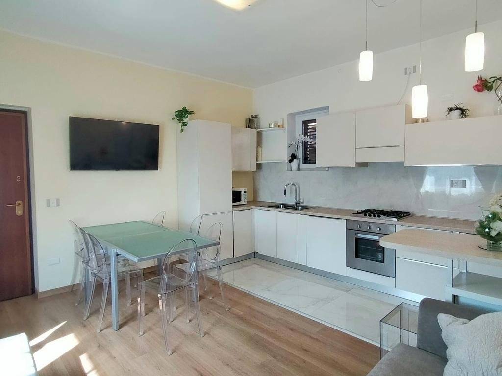 appartamento in vendita a Gavirate