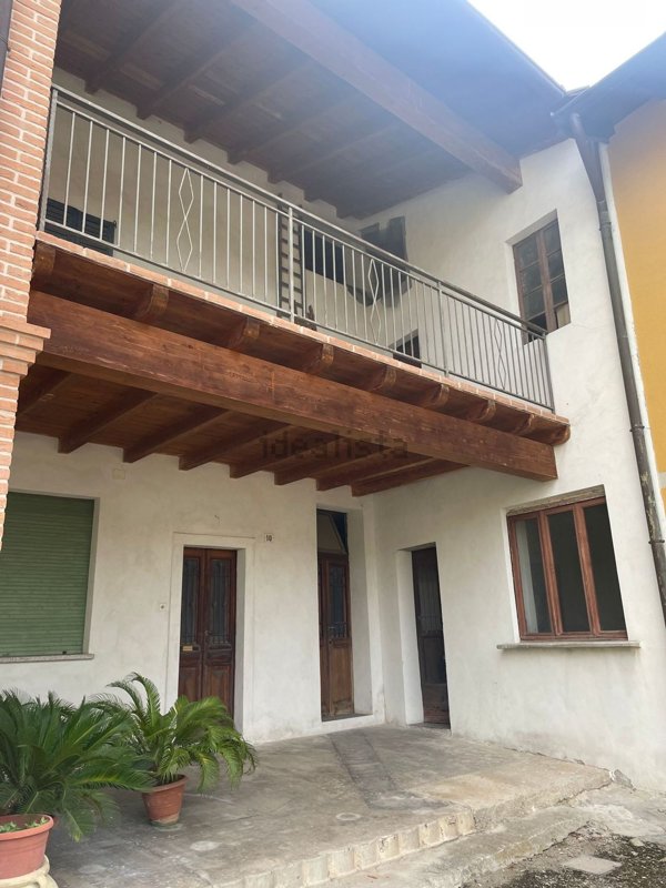 appartamento in vendita a Gavirate