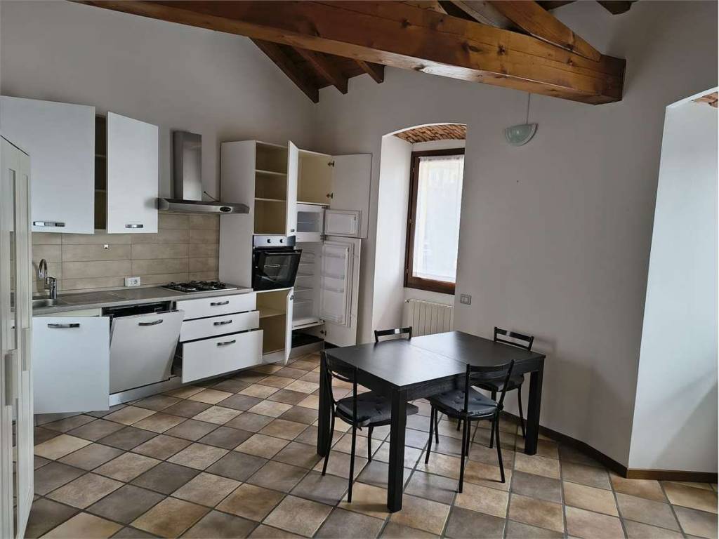 appartamento in vendita a Gavirate