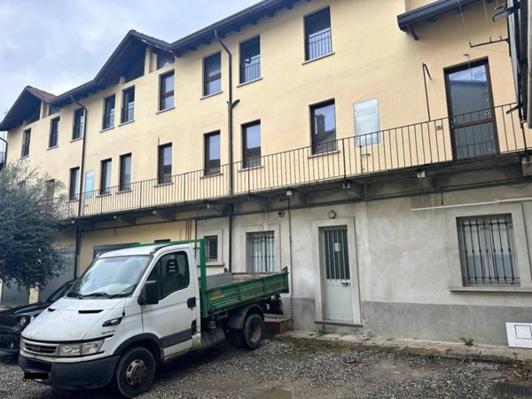 appartamento in vendita a Gavirate