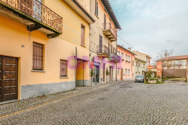 appartamento in vendita a Gavirate