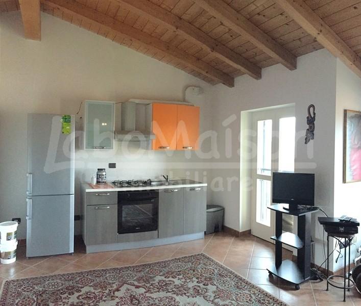 appartamento in vendita a Gavirate