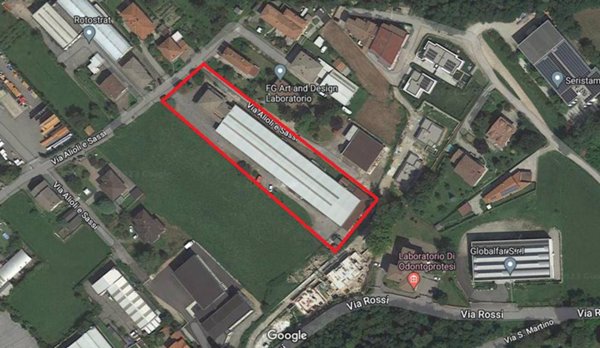 capannone in vendita a Gavirate in zona Oltrona al Lago