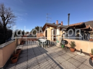 casa indipendente in vendita a Gavirate