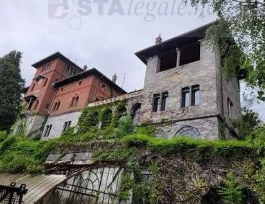 casa indipendente in vendita a Gavirate