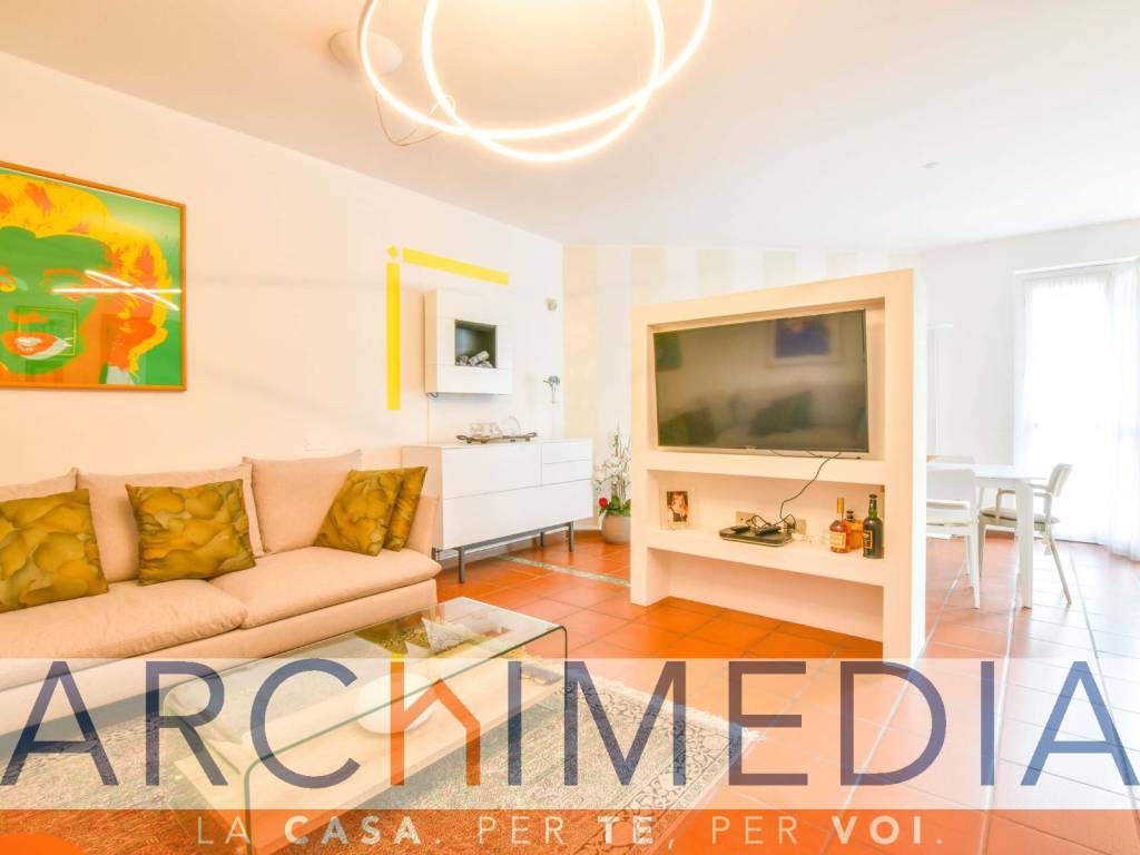 appartamento in vendita a Gavirate