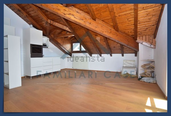 appartamento in vendita a Gavirate