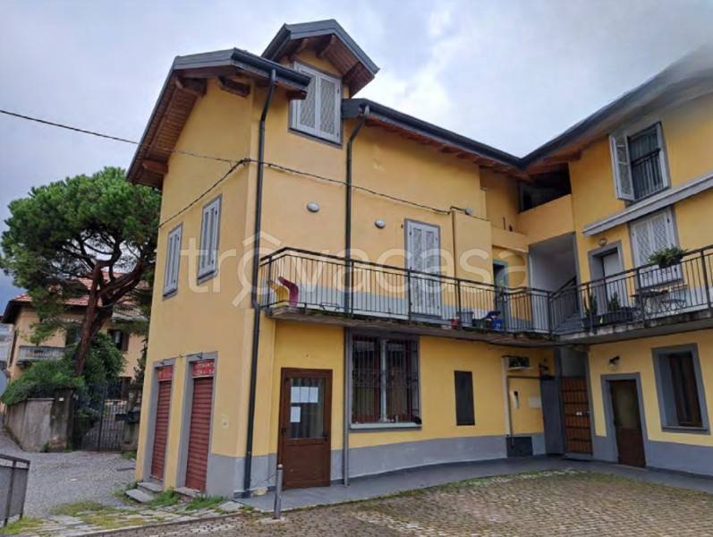 negozio in vendita a Gavirate