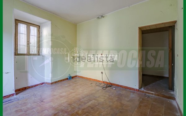appartamento in vendita a Gavirate