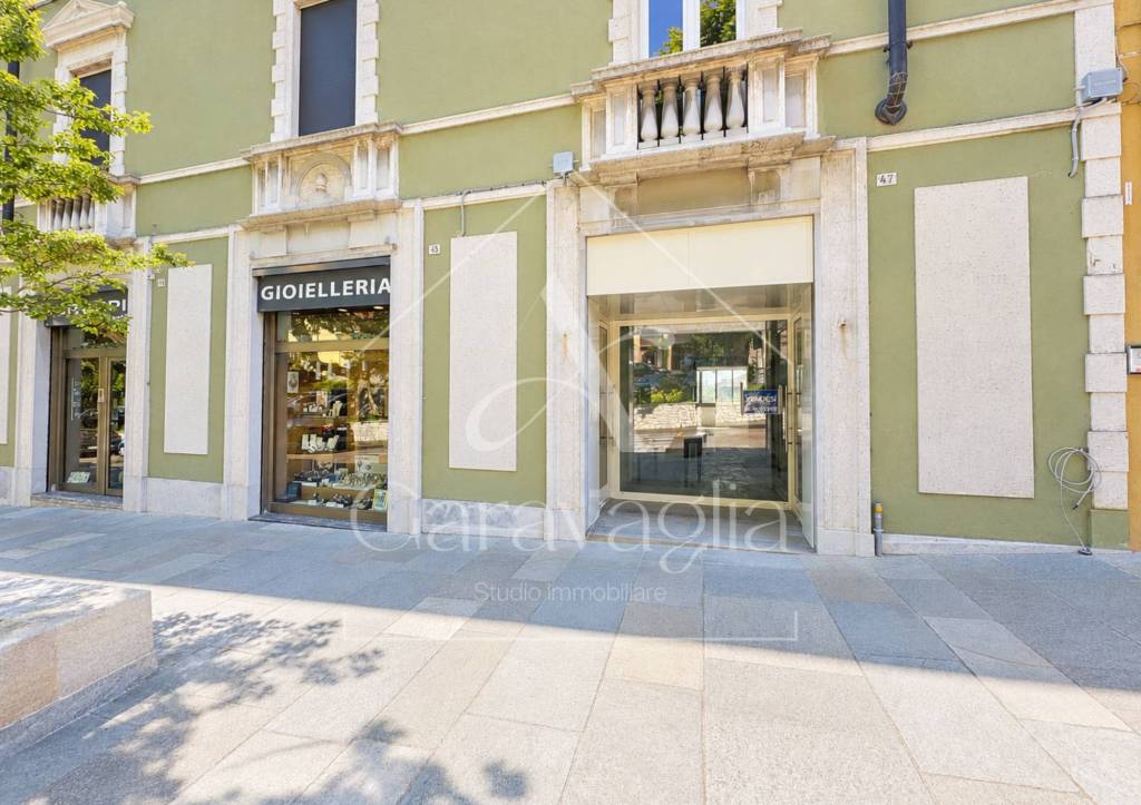 appartamento in vendita a Gavirate