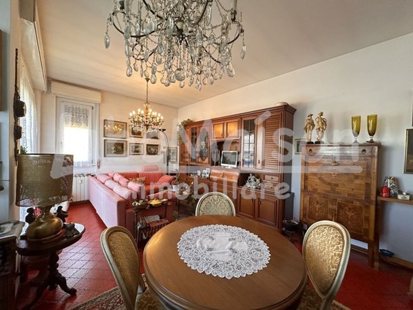 appartamento in vendita a Gavirate