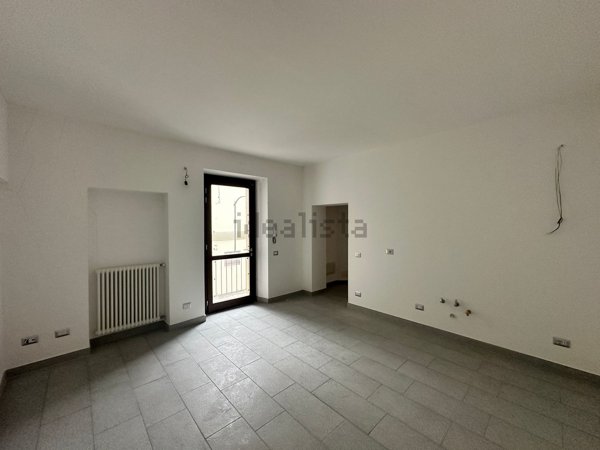 appartamento in vendita a Gavirate