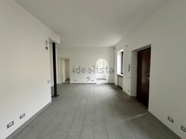 appartamento in vendita a Gavirate