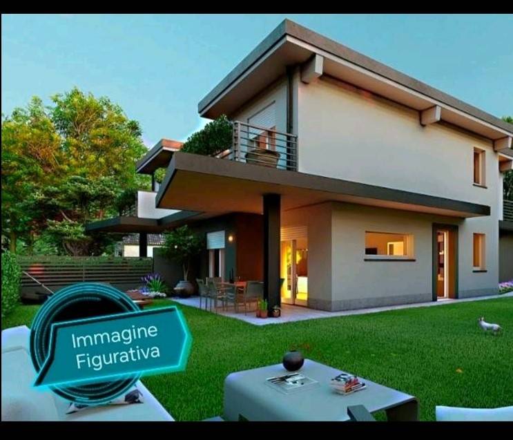 casa indipendente in vendita a Gavirate