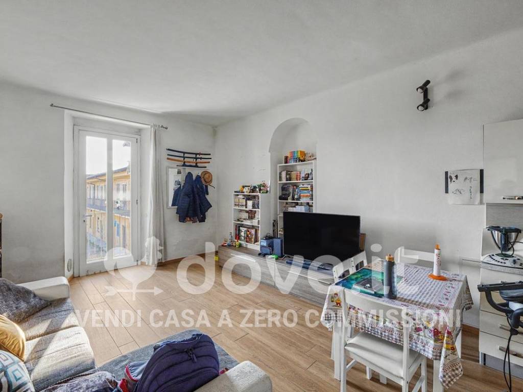 appartamento in vendita a Gavirate