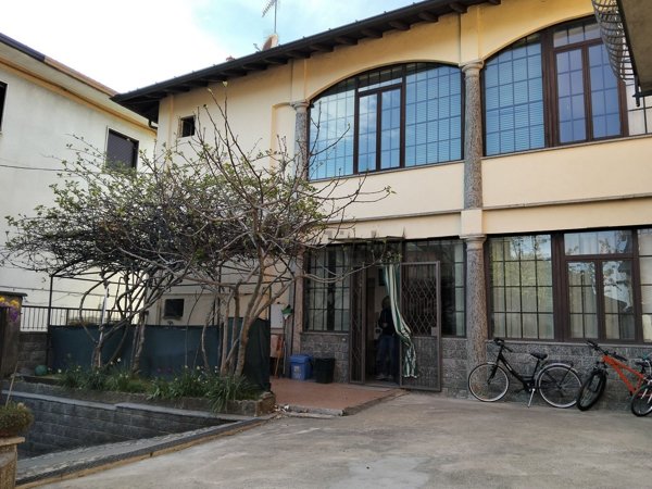 casa semindipendente in vendita a Gavirate