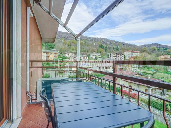 appartamento in vendita a Gavirate