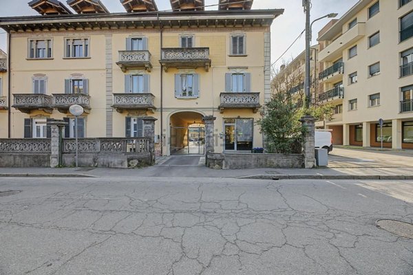 negozio in vendita a Gavirate