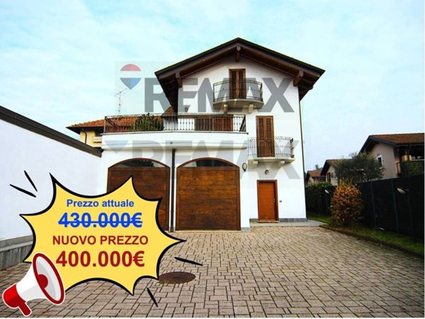 casa indipendente in vendita a Gavirate in zona Voltorre