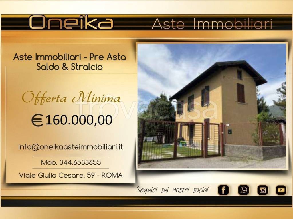 casa indipendente in vendita a Gavirate