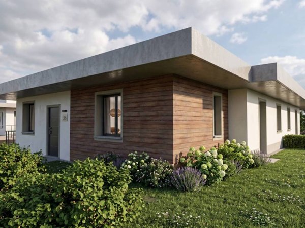 casa indipendente in vendita a Gavirate