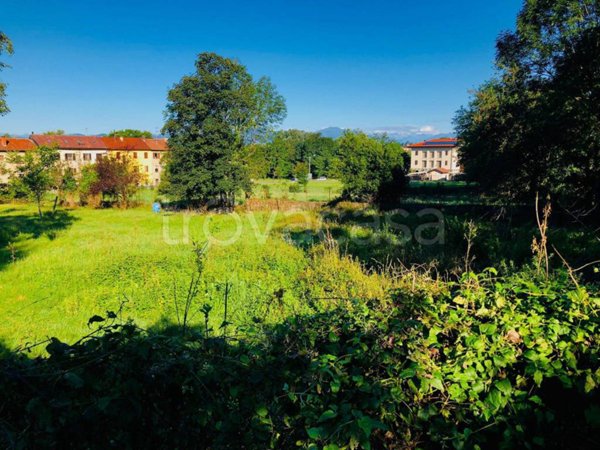 terreno edificabile in vendita a Gavirate