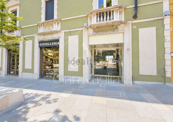 appartamento in vendita a Gavirate