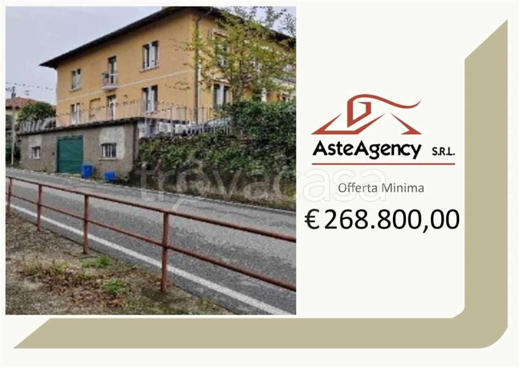 appartamento in vendita a Gavirate in zona Oltrona al Lago