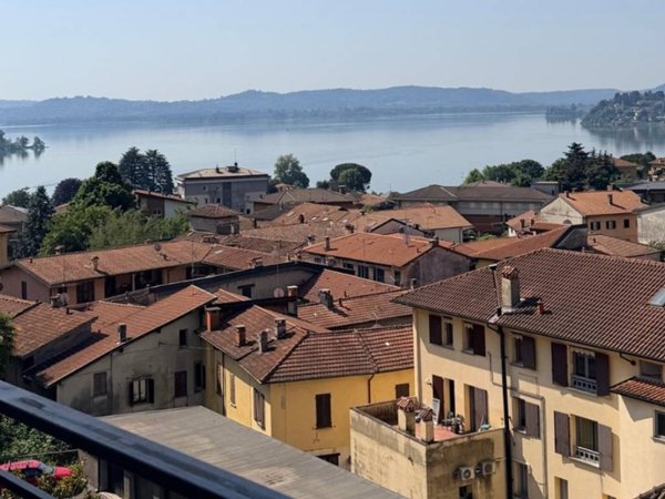 appartamento in vendita a Gavirate