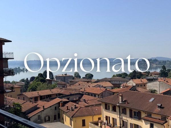 appartamento in vendita a Gavirate