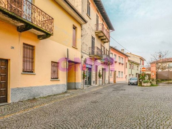 appartamento in vendita a Gavirate