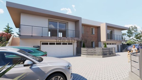 casa indipendente in vendita a Gavirate