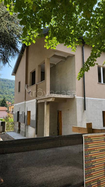 appartamento in vendita a Gavirate
