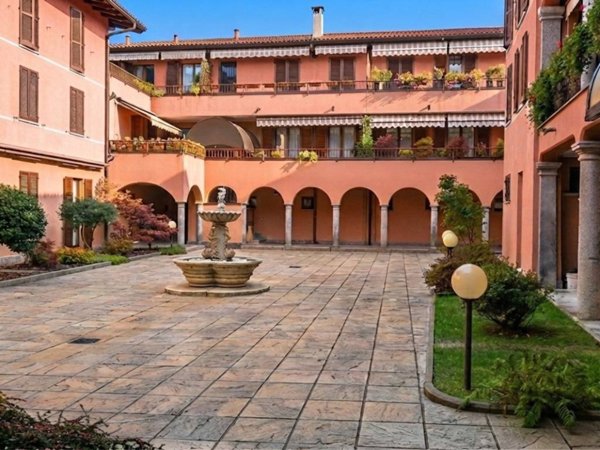 appartamento in vendita a Gavirate